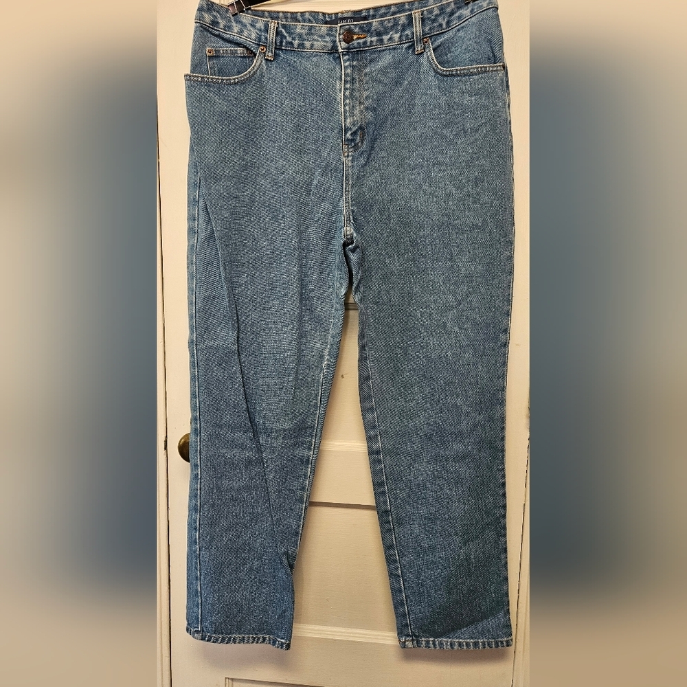 Bill Blass Women's Straight Leg Blue Jeans Size 16